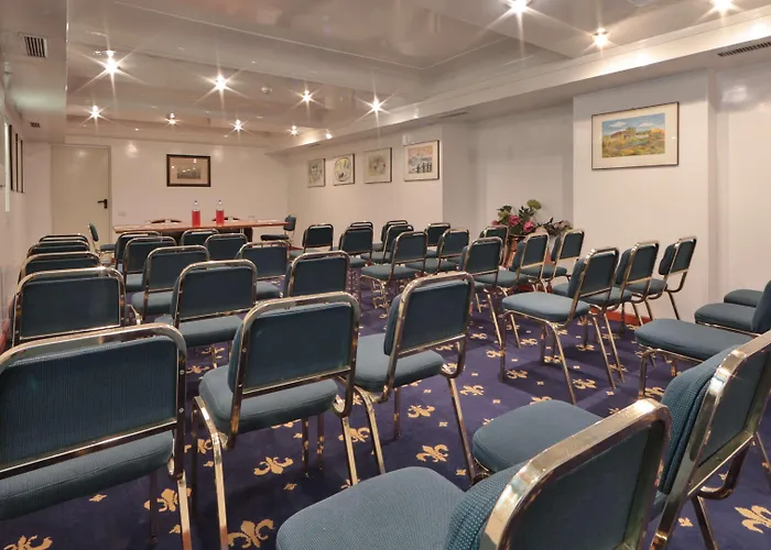 Western Rivoli 4* Roma