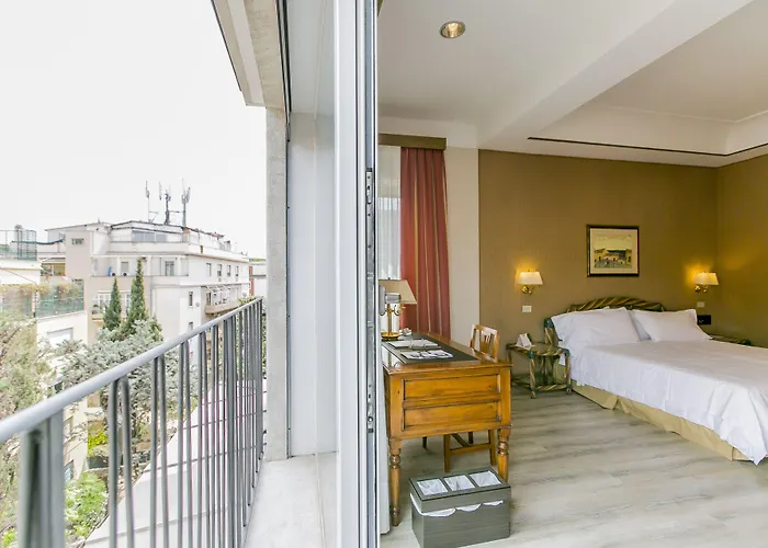 Western Rivoli Otel 4*