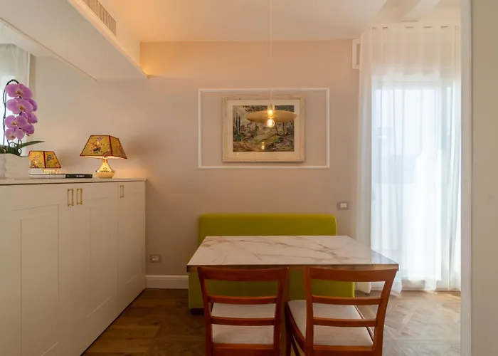 Western Rivoli Otel