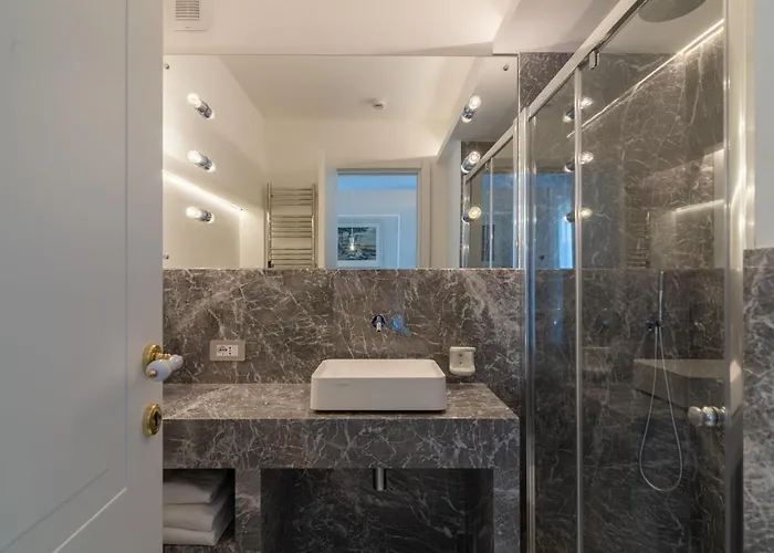 Western Rivoli Otel 4*