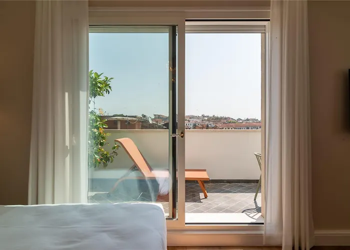 Western Rivoli Roma